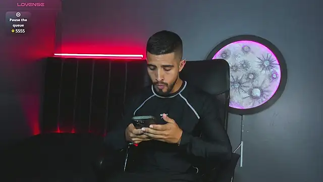 khriss brown online show from 18, 3, 2025