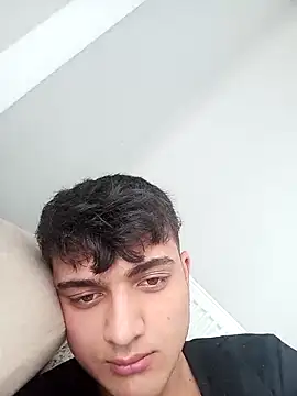 boy 3835 online show from 12, 3, 2025