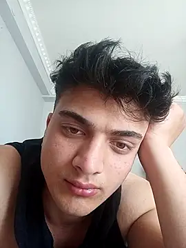 boy 3835 online show from 14, 3, 2025