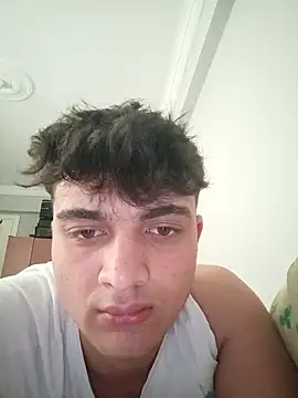 boy 3835 online show from 16, 3, 2025