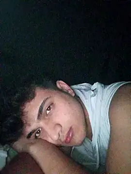 boy 3835 online show from 17, 3, 2025