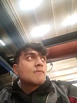 boy 3835 online show from 18, 3, 2025