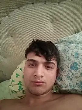 boy 3835 online show from 19, 3, 2025