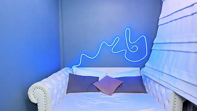 rock n roxy online show from 9, 1, 2025