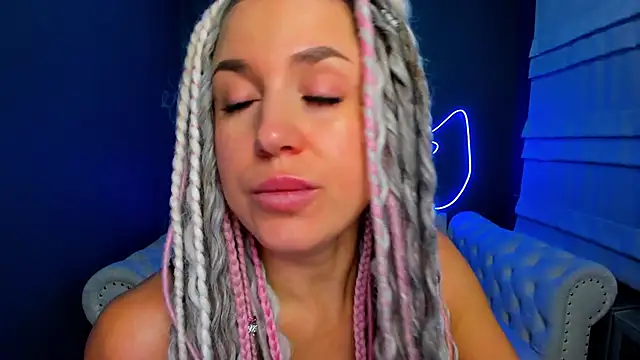 rock n roxy online show from 12, 11, 2025