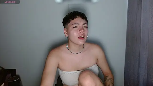 Snapshot of TRIXIE_TANG28 chatting on 6, 3, 2025 TRIXIE TANG28 online show from 6, 3, 2025