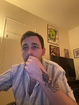 Snapshot of defbond420 chatting on 15, 10, 2025 defbond420 online show from 15, 10, 2025