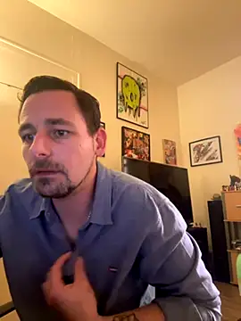 Snapshot of defbond420 chatting on 21, 10, 2025 defbond420 online show from 21, 10, 2025