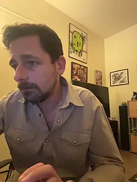 Snapshot of defbond420 chatting on 9, 11, 2025 defbond420 online show from 9, 11, 2025