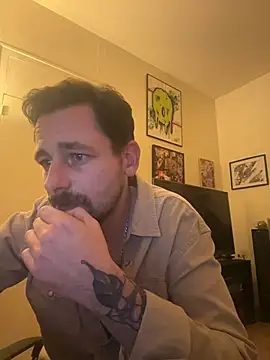 Snapshot of defbond420 chatting on 10, 11, 2025 defbond420 online show from 10, 11, 2025