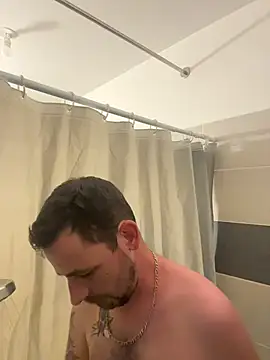 Snapshot of defbond420 chatting on 1, 12, 2025 defbond420 online show from 1, 12, 2025