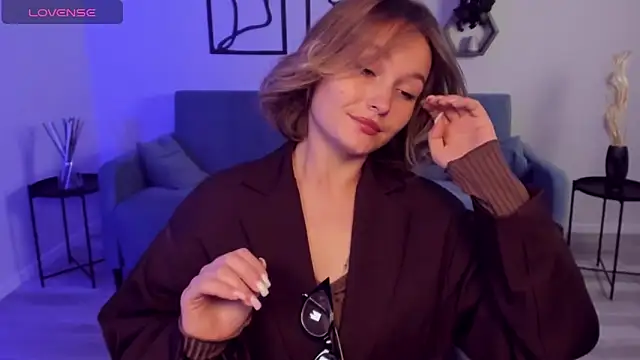 BritnieCute online show from 8, 10, 2025