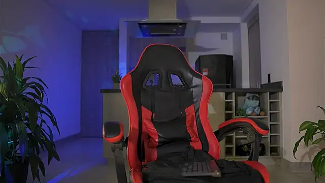 LeoSalvatore  online show from 9, 9, 2025