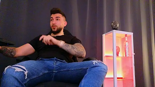 MightyAaron66 online show from 30, 1, 2025
