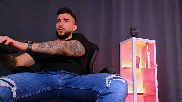 MightyAaron66 online show from 31, 1, 2025