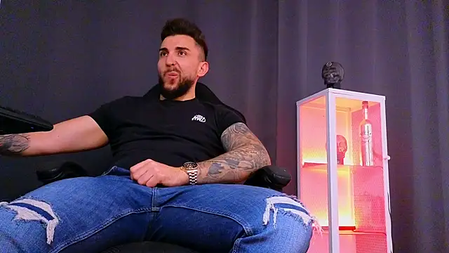 MightyAaron66 online show from 1, 2, 2025