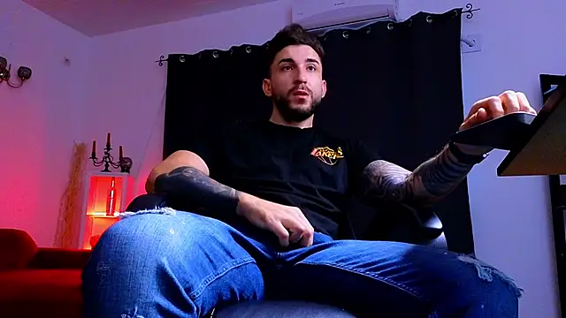 MightyAaron66 online show from 18, 10, 2025