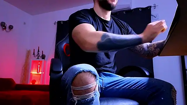 MightyAaron66 online show from 15, 12, 2025