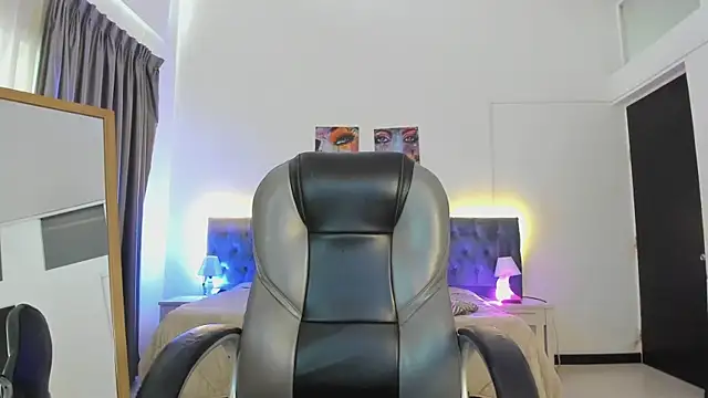 Snapshot of Tamy_edwards chatting on 21, 10, 2025 Tamy edwards online show from 21, 10, 2025