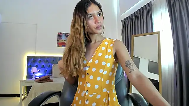 Snapshot of Tamy_edwards chatting on 25, 10, 2025 Tamy edwards online show from 25, 10, 2025