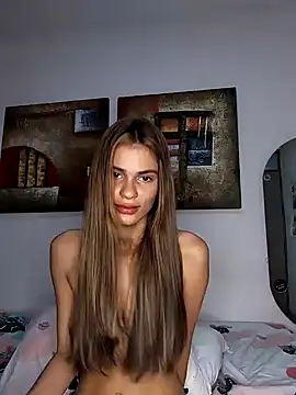 cuteluci  online show from 31, 12, 2024
