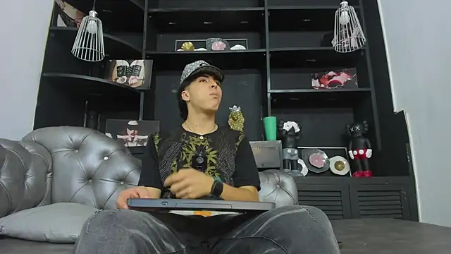 HeellBoy  online show from 15, 10, 2025