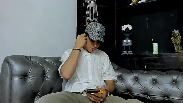 HeellBoy  online show from 27, 11, 2025