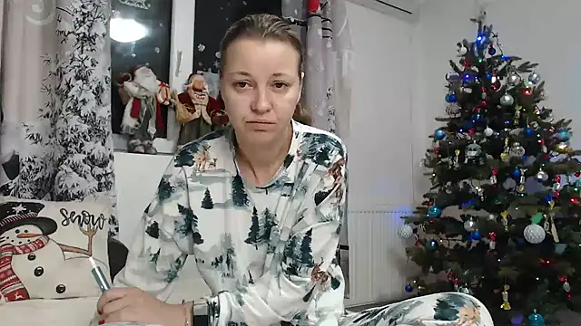 SweetMaddy888 online show from 2, 1, 2025