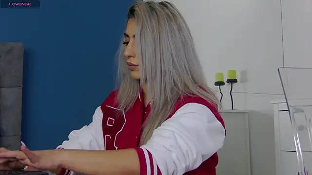 CelineMeyerr online show from 10, 10, 2025