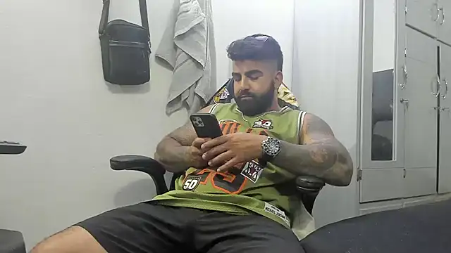 Lyon vach online show from 4, 2, 2025