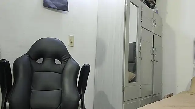 Lyon vach online show from 7, 2, 2025