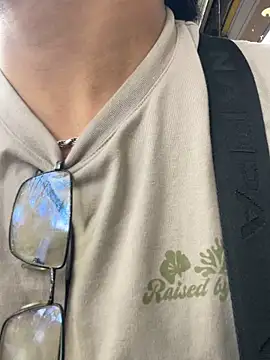 Lyon vach online show from 10, 10, 2025