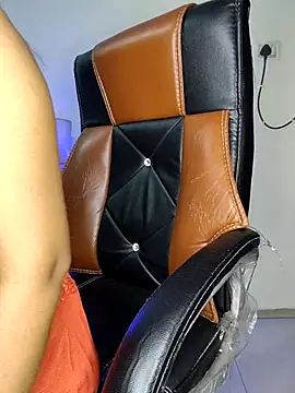 Black-Pearll online show from 5, 3, 2025