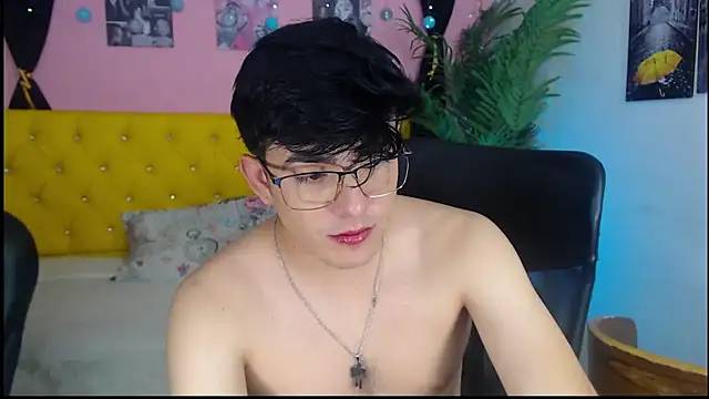 nolan twink1 online show from 18, 12, 2024
