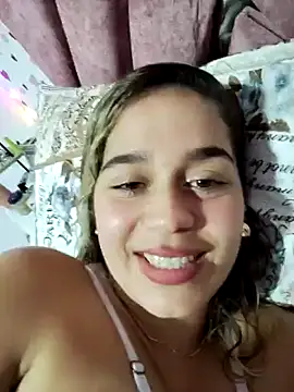 LaurenWelly  online show from 24, 2, 2025