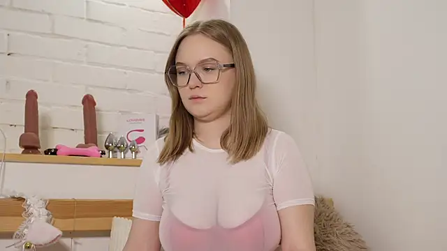 MonicaAsis online show from 9, 1, 2025