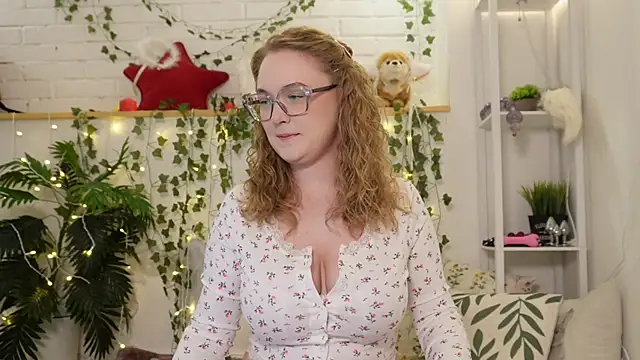 MonicaAsis online show from 13, 9, 2025