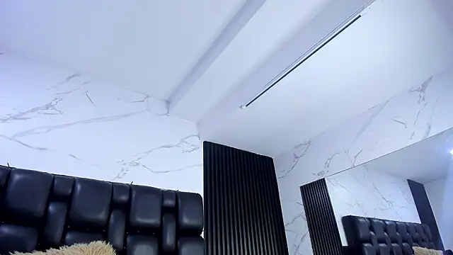 AuroraBon online show from 5, 3, 2026