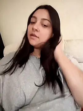 CORALINE GREYM online show from 10, 10, 2025