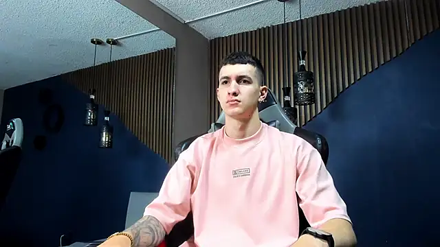 JacksonOlsenn online show from 14, 1, 2025