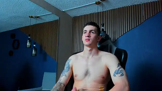 JacksonOlsenn online show from 20, 1, 2025