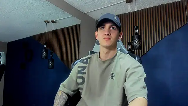 JacksonOlsenn online show from 24, 1, 2025