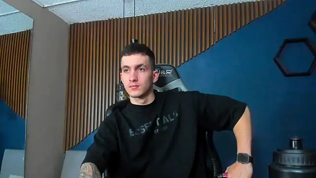 JacksonOlsenn online show from 1, 2, 2025