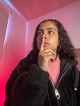 Snapshot of NINA_18_YEARS chatting on 20, 10, 2025 NINA 18 YEARS online show from 20, 10, 2025