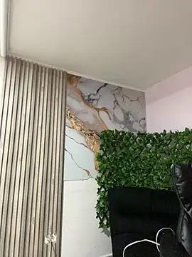 Snapshot of NINA_18_YEARS chatting on 17, 11, 2025 NINA 18 YEARS online show from 17, 11, 2025