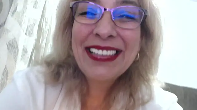 Snapshot of cecylya4u chatting on 26, 9, 2025 cecylya4u online show from 26, 9, 2025