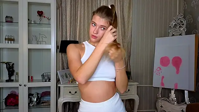 AnneFoxy online show from 18, 10, 2025