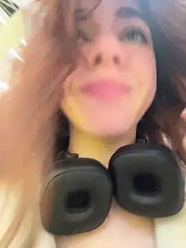 Lily  Belle online show from 10, 12, 2024