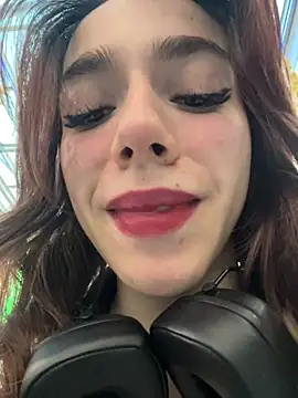 Lily  Belle online show from 21, 12, 2024