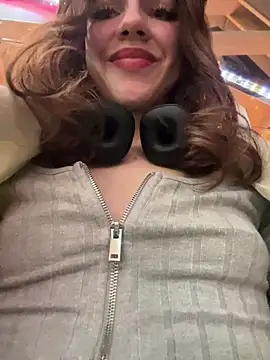 Lily  Belle online show from 21, 12, 2024